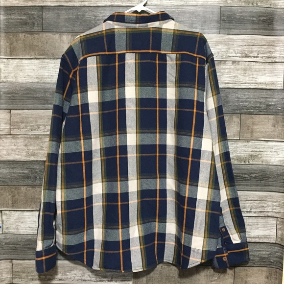 Old Navy Regular Fit Thick Flannel Shirt Men’s XXL Navy Blue Plaid Button Up - Picture 5 of 8